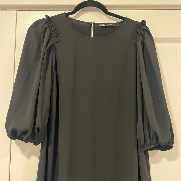 Zara Women's Black Crewneck Shift Dress Puffy Sleeve Size Medium - Picture 2 of 6